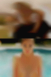 Swinger nude women sit in Tennessee.